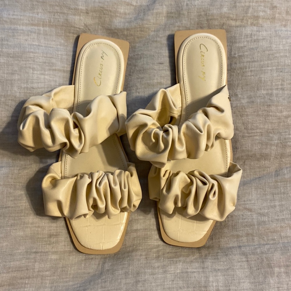 Sam Edelman Iggy sandals